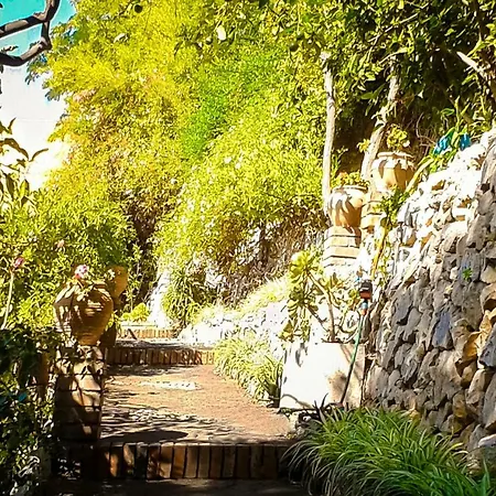 Gemmellaro Villa *